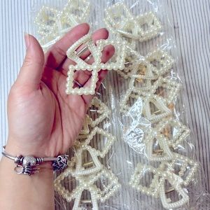 Hair clips